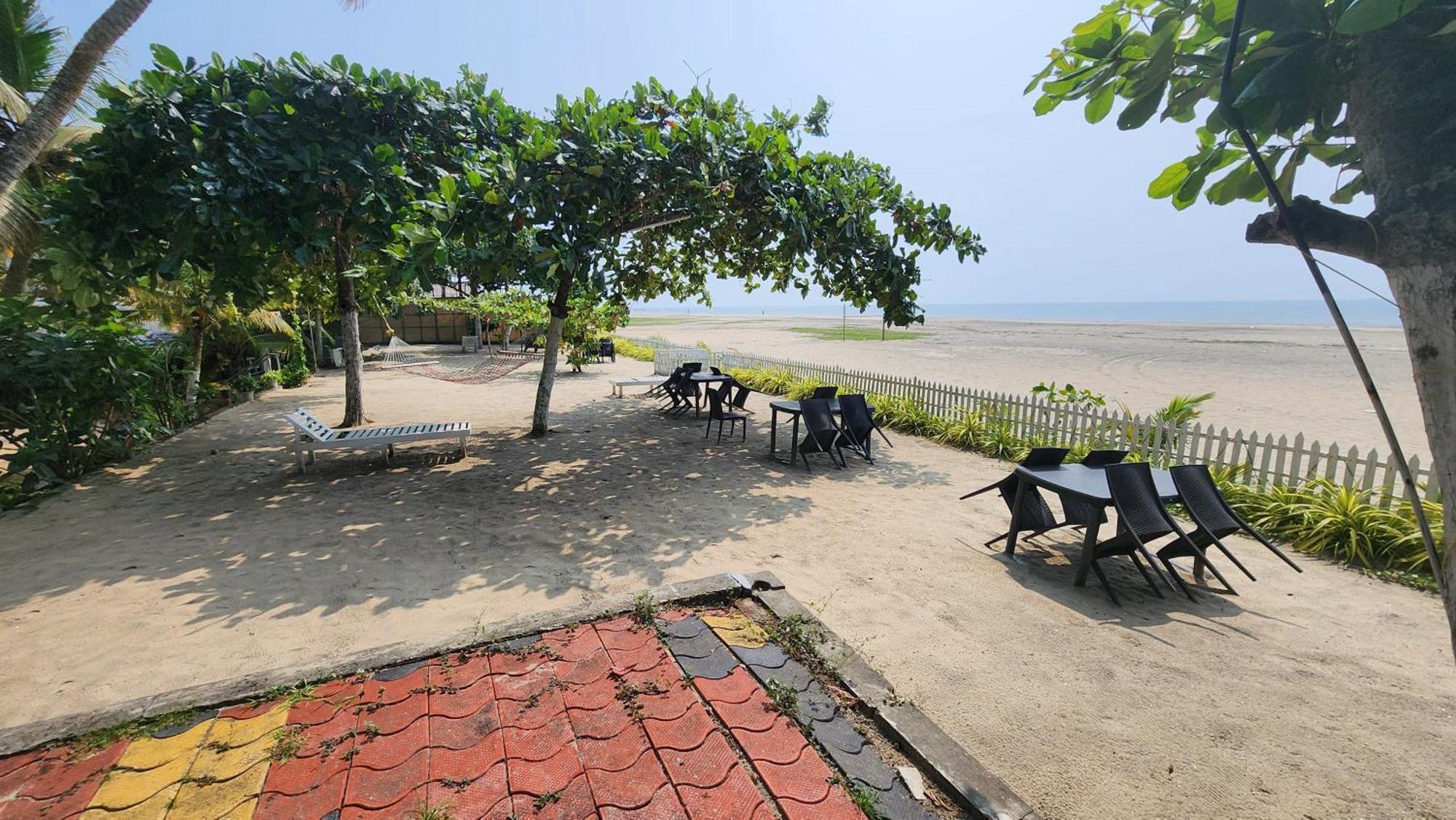 Palm Beach Resort, Alleppey Alappuzha Екстер'єр фото